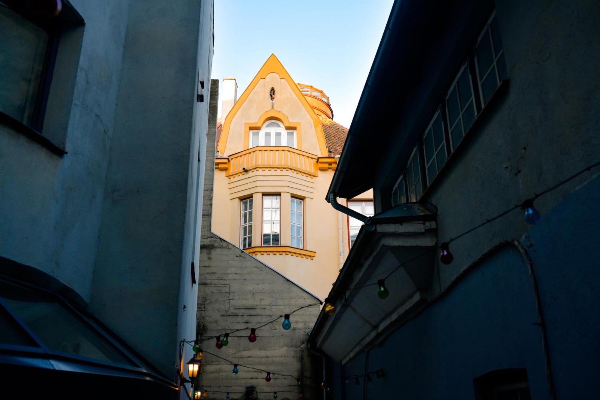 Beslev Hotel Tallinn Exterior photo