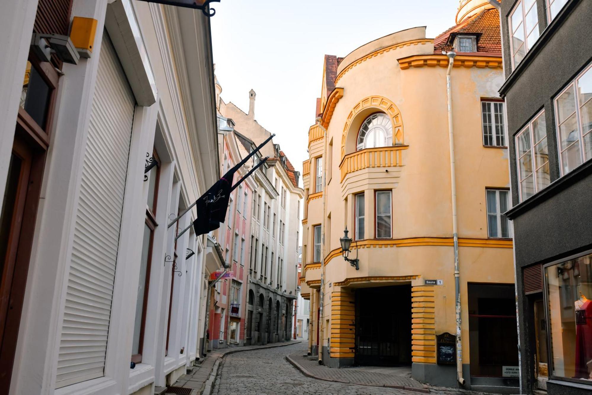 Beslev Hotel Tallinn Exterior photo